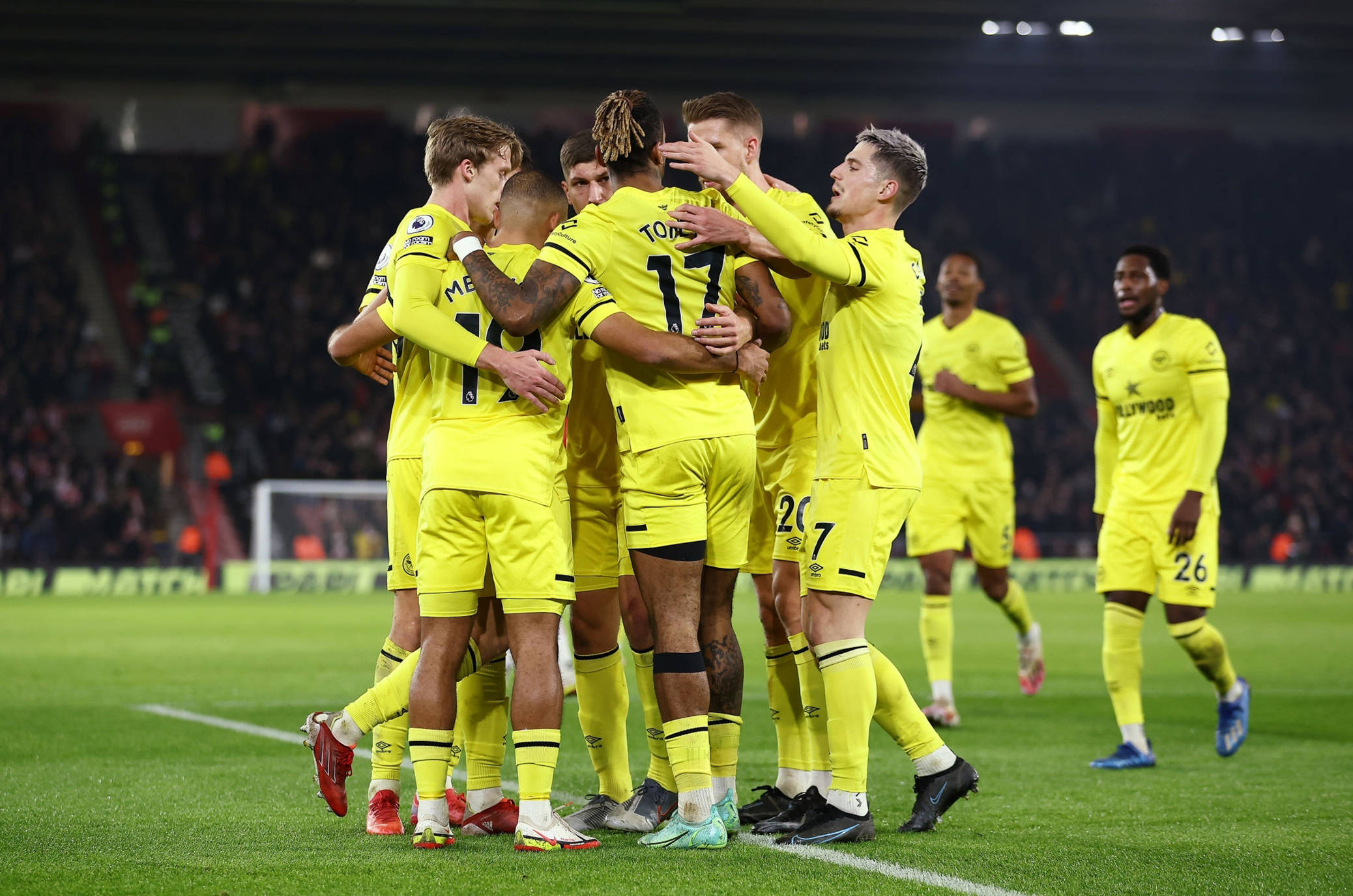 凭借其在低 凭借其在低